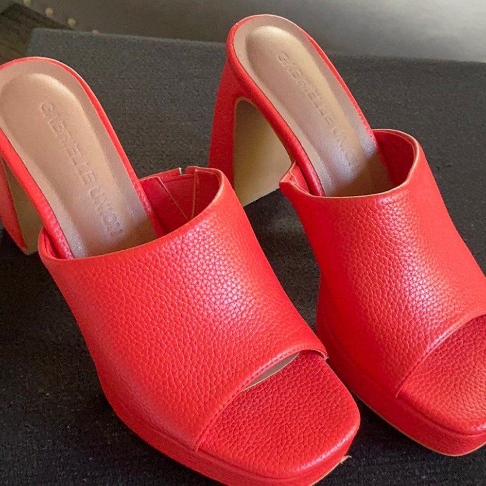 Red Women's Heeled Mules